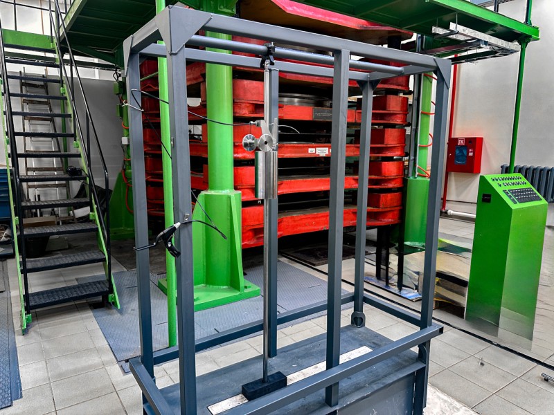 Государственный исходный эталон нагрузки на ось для АПВГК аттестован во ВНИИМ